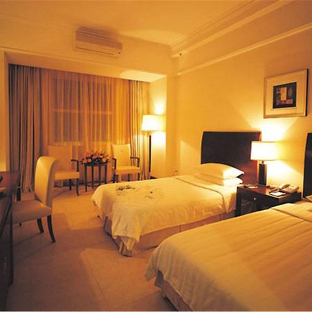 Clifford Golden Lake Hotel Foshan Værelse billede