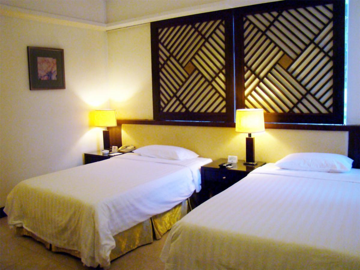 Clifford Golden Lake Hotel Foshan Eksteriør billede